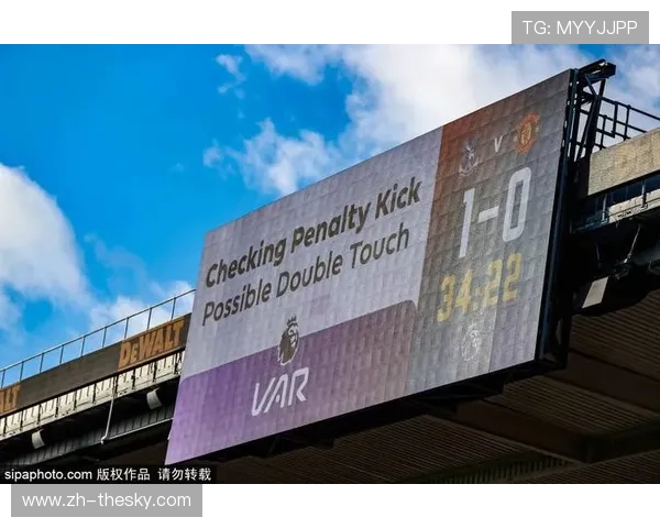 泰勒·亚当斯内侧副韧带撕裂,伯恩茅斯中场核心伤缺数月 泰勒·亚当斯内侧副韧带撕裂,伯恩茅斯中场核心伤缺数月