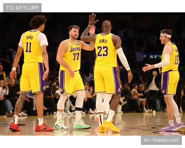 湖人vs太阳赛前观察：杜兰特布克如何破解马刺防守体系